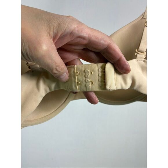 SKIMS NWT T-Shirt Bra in Sand Size 32D - Picture 4 of 8